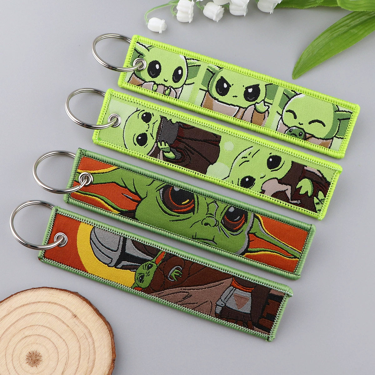 Cartoon Green Monster Woven Label Keychain Lanyard, Planet Bag Charm, Fabric Keychain for Student ID & Campus Decoration,019