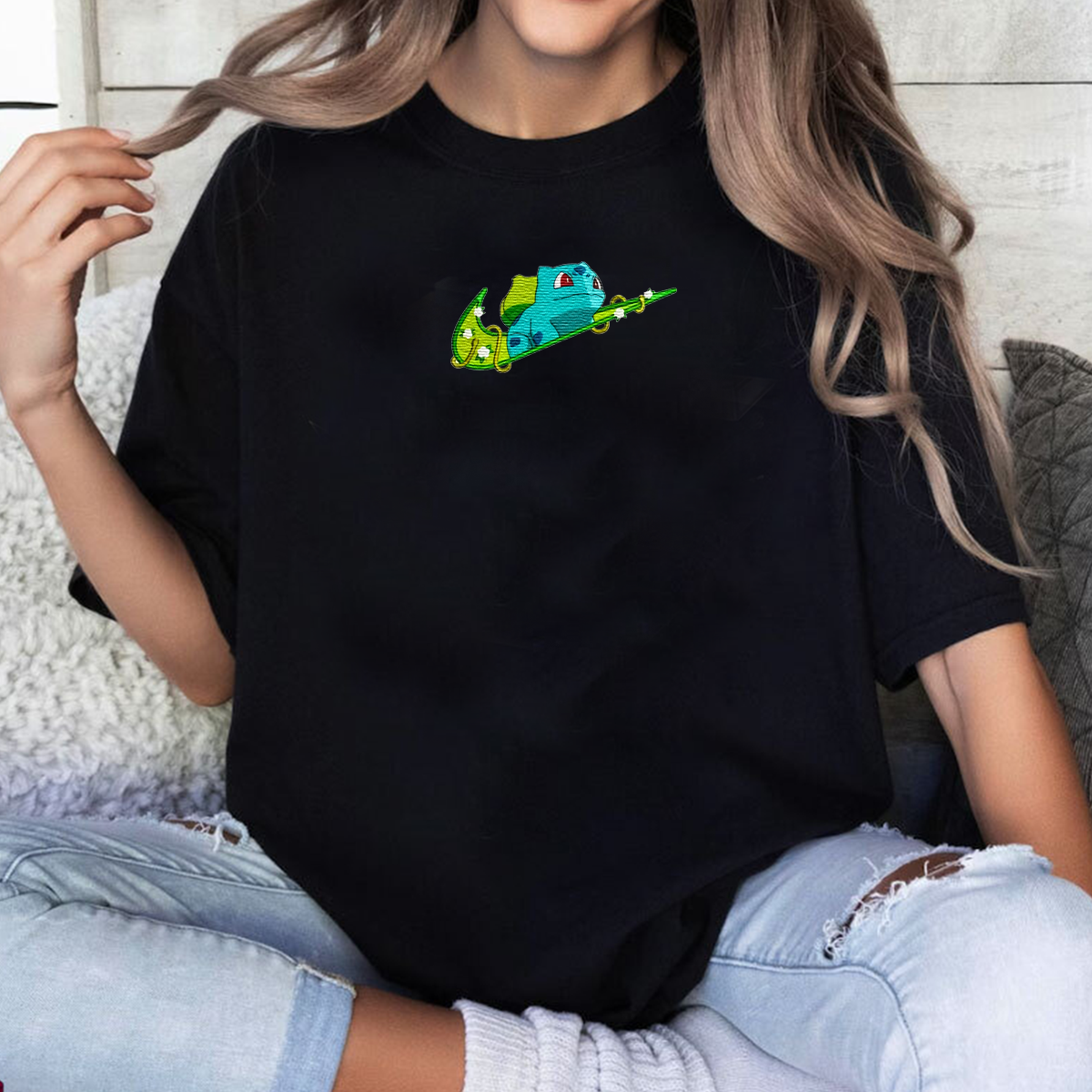 Bulbasaur Adorable Anime-Themed Embroidered T-Shirt,Crewneck,Hoodie-Trendy Versatile and a Thoughtful Gift for Friends,H-C-1284